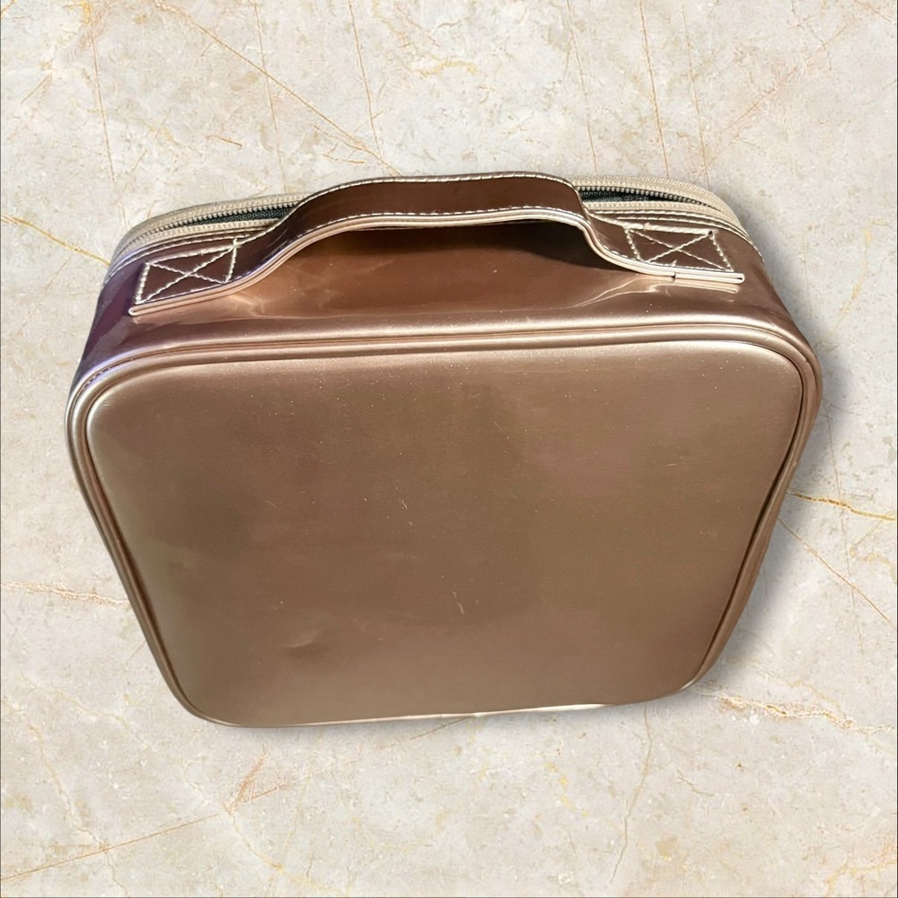 Relavel Cosmetics Case - Picture 4 of 14